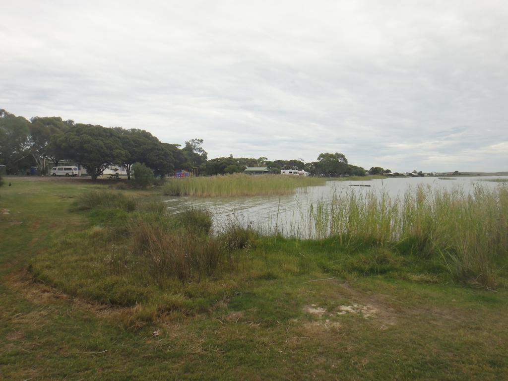 Lake Albert Caravan Park Hotel Meningie Exterior foto