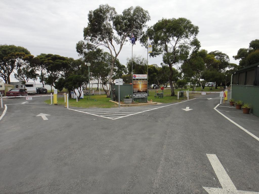 Lake Albert Caravan Park Hotel Meningie Exterior foto